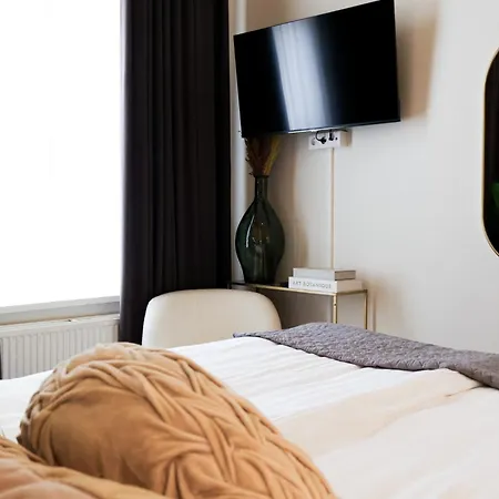 La Casa Hotell 2*